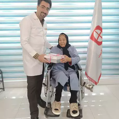 خانم عاقل